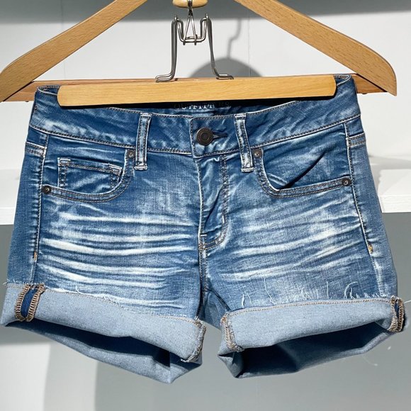 American Eagle Midi Jean Shorts | Women's Size 4 | Light Bright Blue - Picture 3 of 6